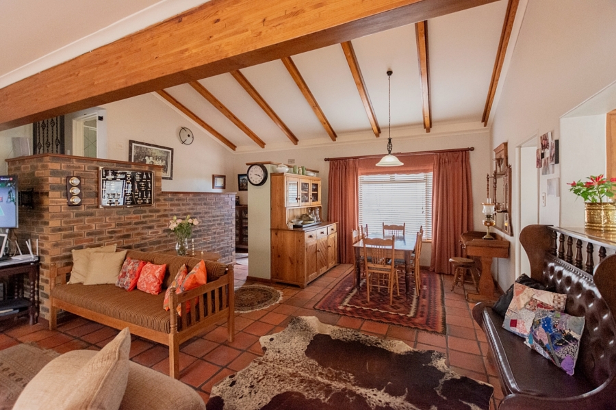 4 Bedroom Property for Sale in Middedorp Western Cape